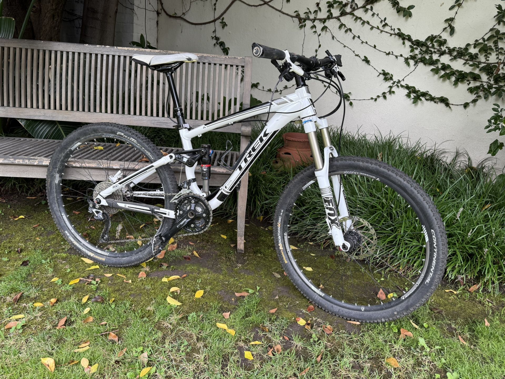 Trek Fuel Ex Dual Suspension Mountain Bike With Extras