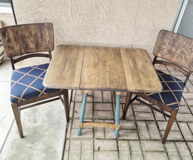Refinished Vintage Table And Chairs Great For Limited Spaces