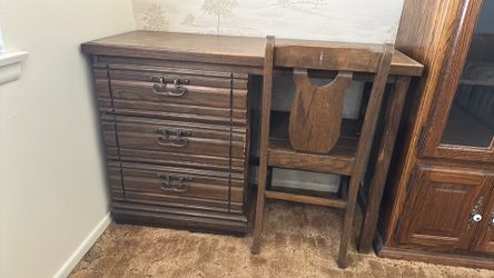 Desk solid wood from 1970s bottom of the chair needs to be reinforced as seen a picture $25 pick up La Habra