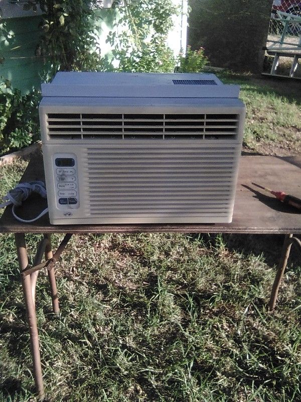 Good Hamton Bay Ac Unit 6,000 Btu's,