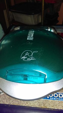 Lean mean fat grilling machine