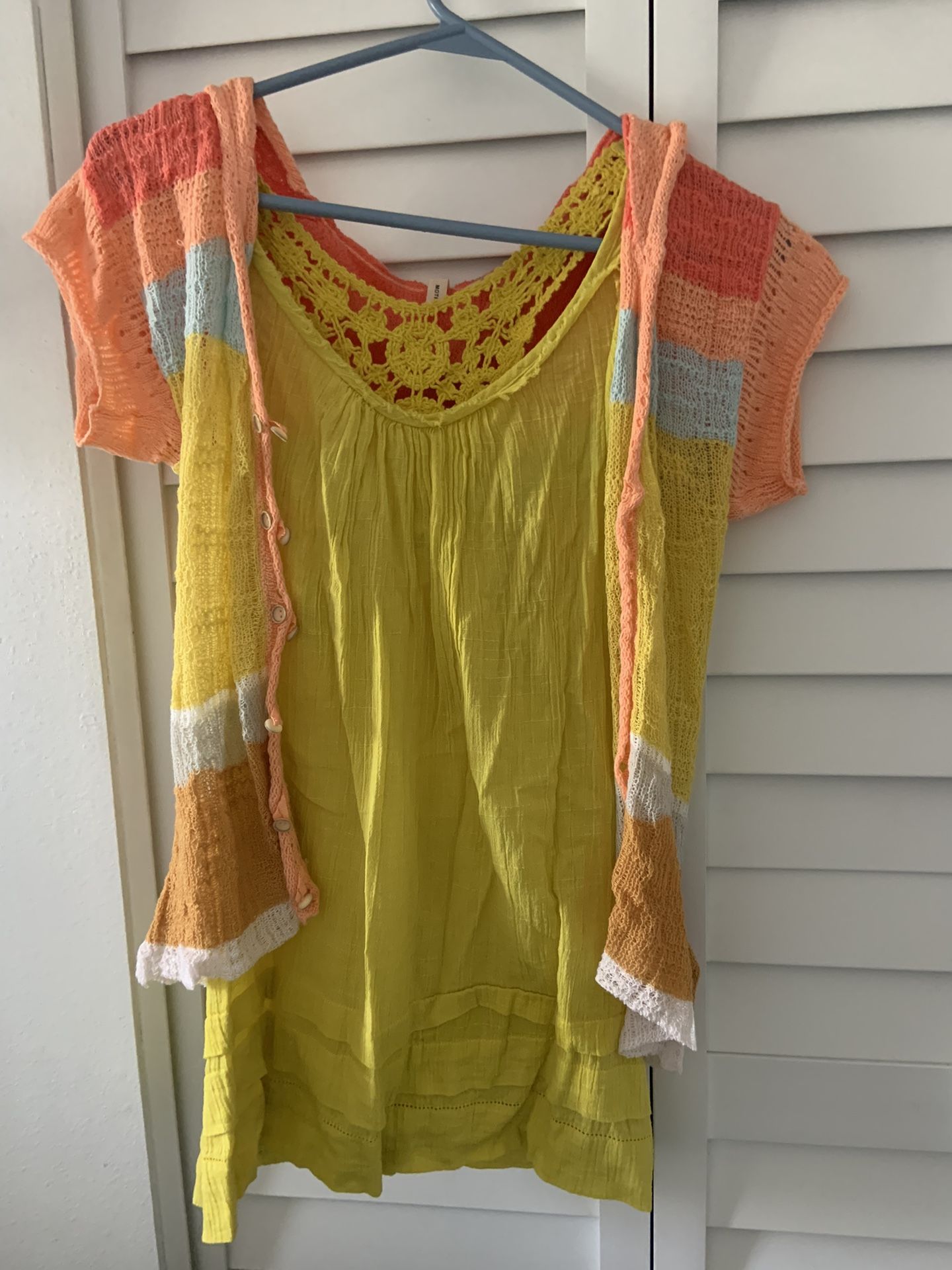 New Anthropologie Top Size 6 And Hoody Sweater Size Small