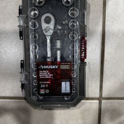 HUZKY . 1/4 In. Drive Ratchet Sae/metric Standard Socket Set (24-piece). Like New . 