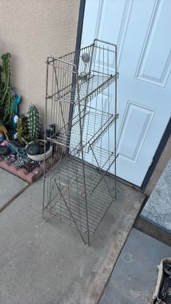 USED 4 TIER PLANT STAND