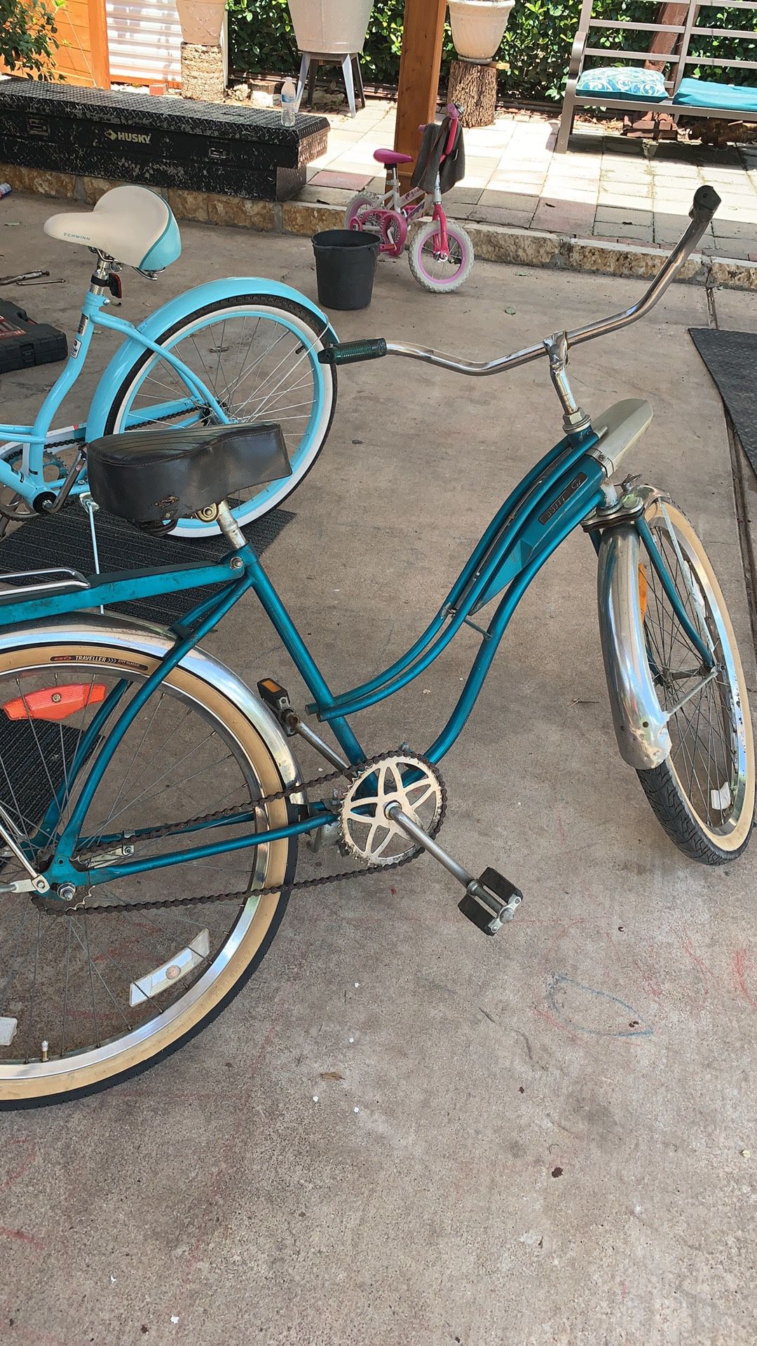 Vintage 1960 HUFFY cruiser bike