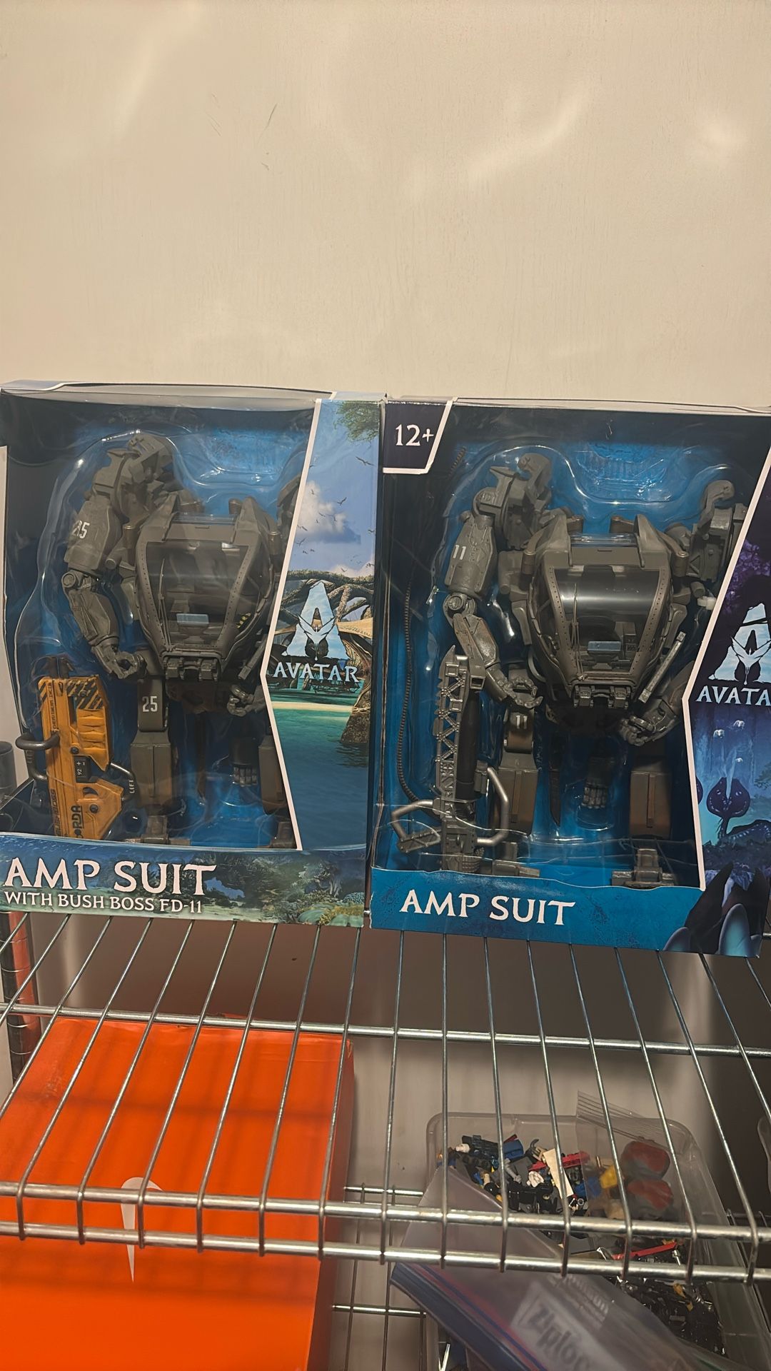 McFarlane Toys Avatar AMP Suits Version 1-2