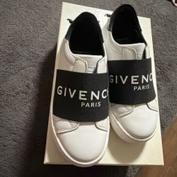 Givenchy Sneakers