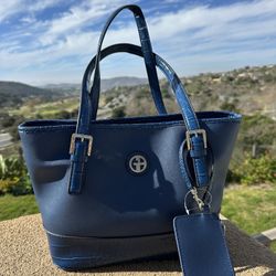 Blue Handbag With Keychain.