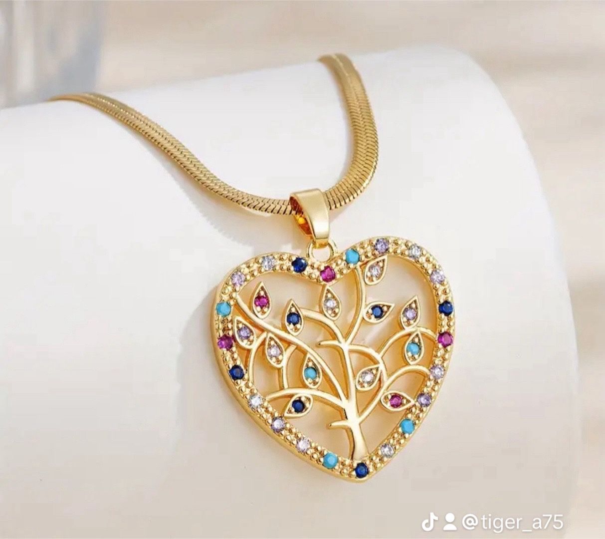 Tree Necklace – 18K Gold Plated Trendy & Versatile