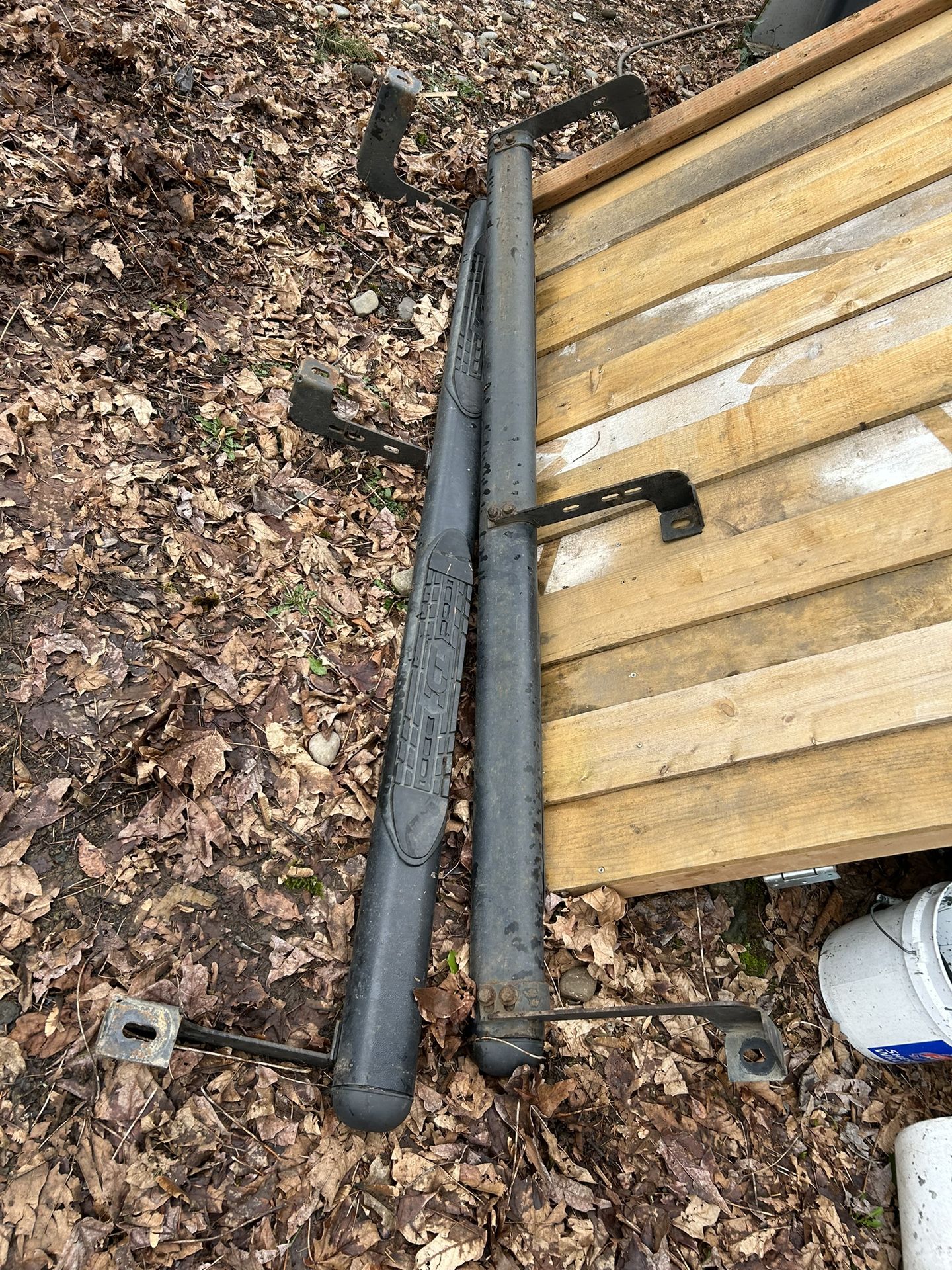 Side steps/ running boards RAM, GMC