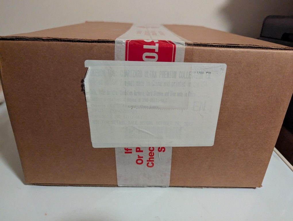 Pokémon TCG Sword and Shield Ultra Premium Collection Charizard Box Sealed Case