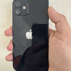 iPhone 12 64GB (Unlocked)