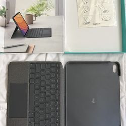 (FULLY FUNCTIONAL) Logitech Combo touch Ipad Case (iPad air 4th & 5th Generation)