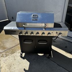 Nexgrill Propane Barbecue - 6 Burner