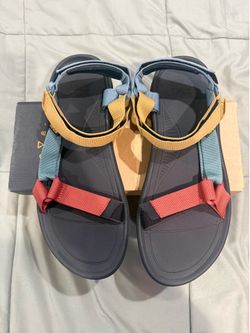 Teva Hurricane Sandals Size 13