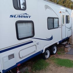 2006 Summit Travel Trailer 25 Feet