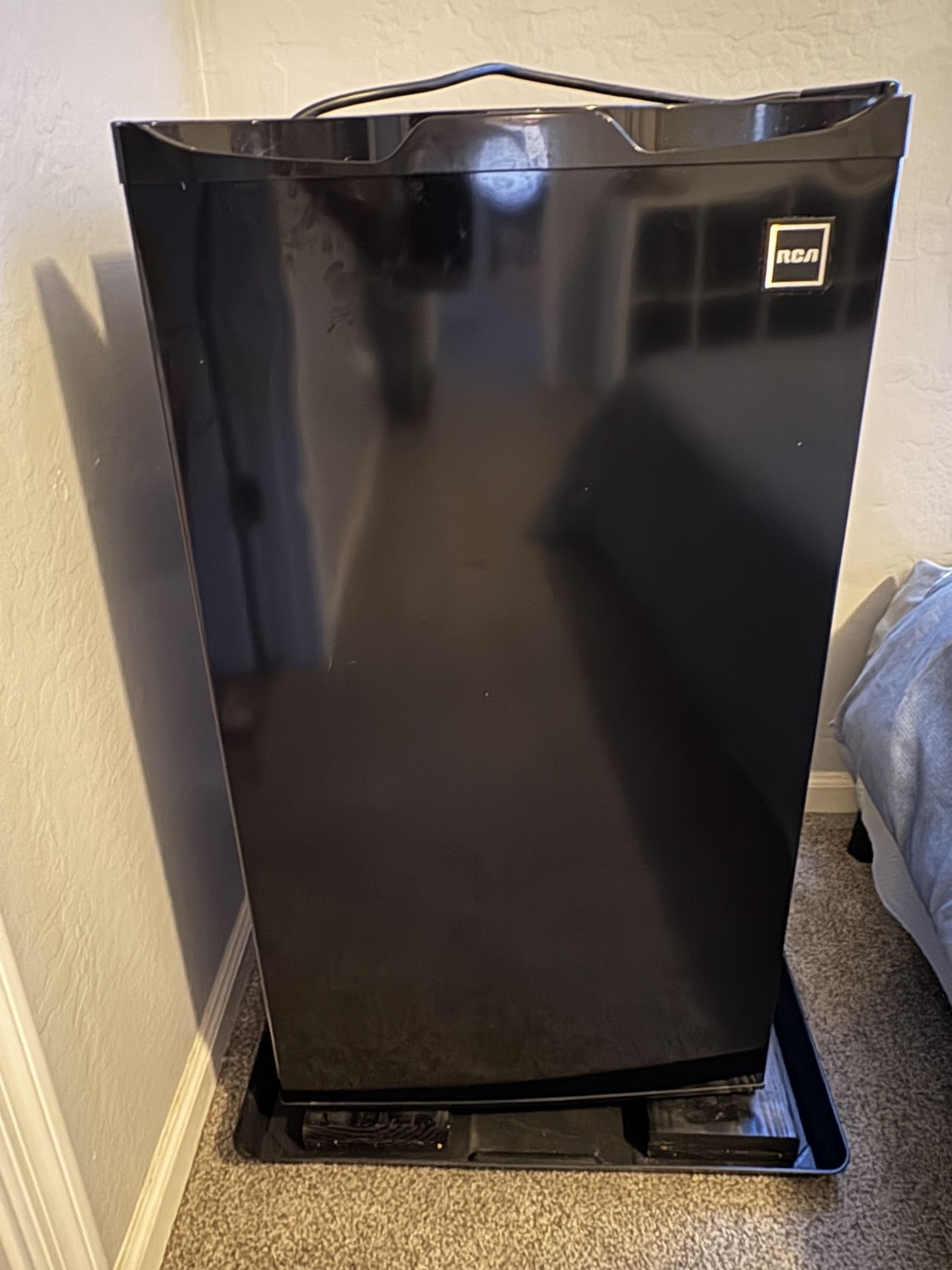 3.2cu Mini-fridge