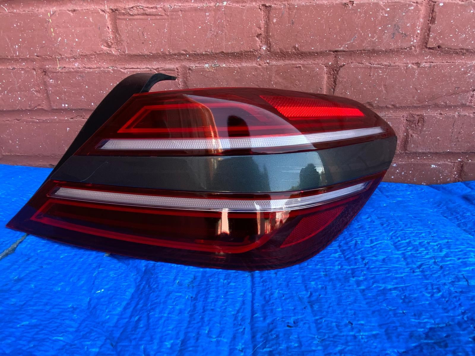 2022-2023-2024 Genesis G70 Tail Light Led RH 