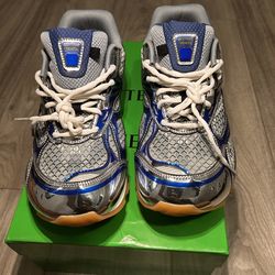 Blue Bottega Veneta orbit