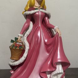 Disney Princess Aurora Sleeping Beauty Garden Statue 14.5 Inches Tall