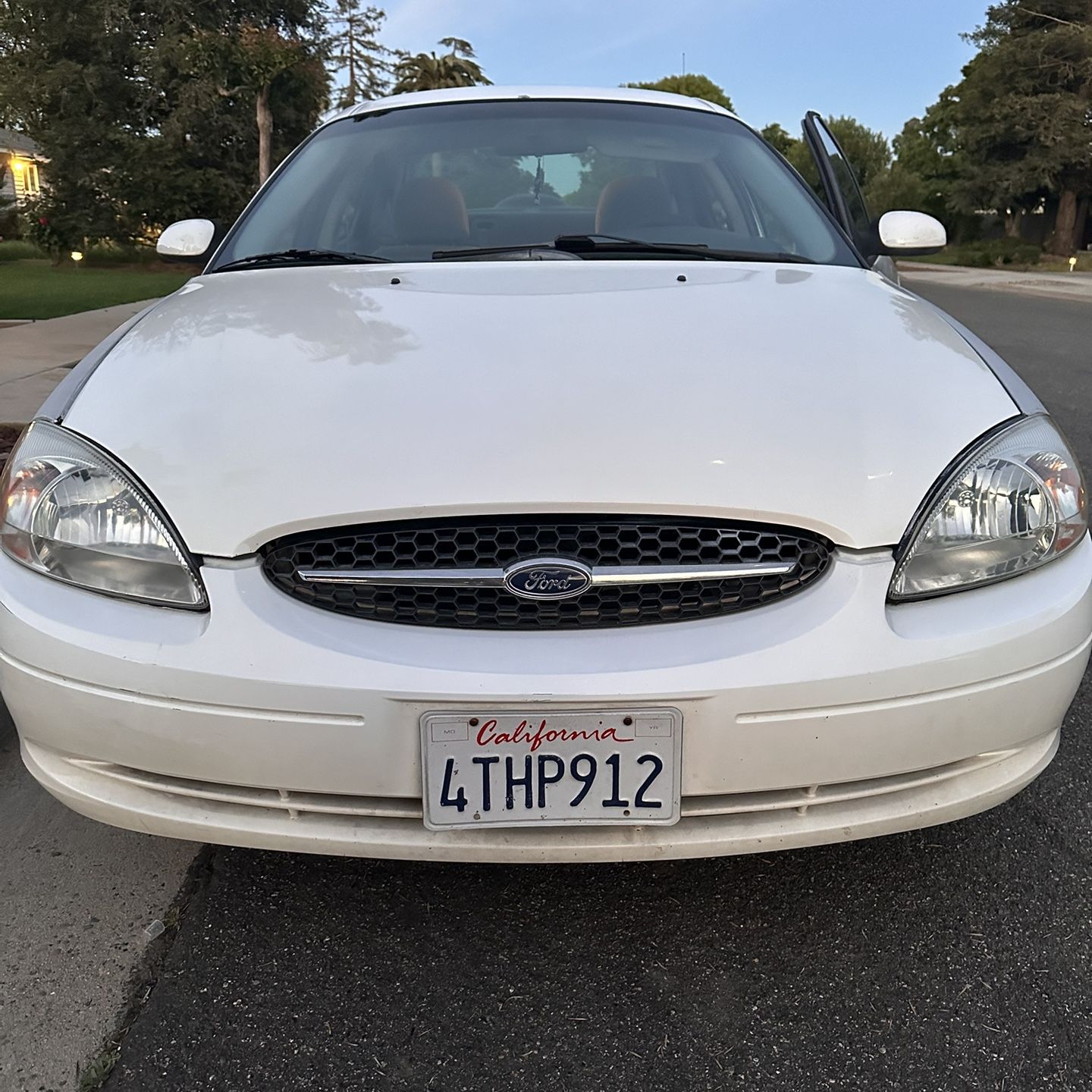 2000 Ford Taurus