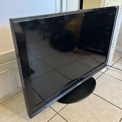 Toshiba 46 Inch HD TV w/ Power Cord – Works Perfect