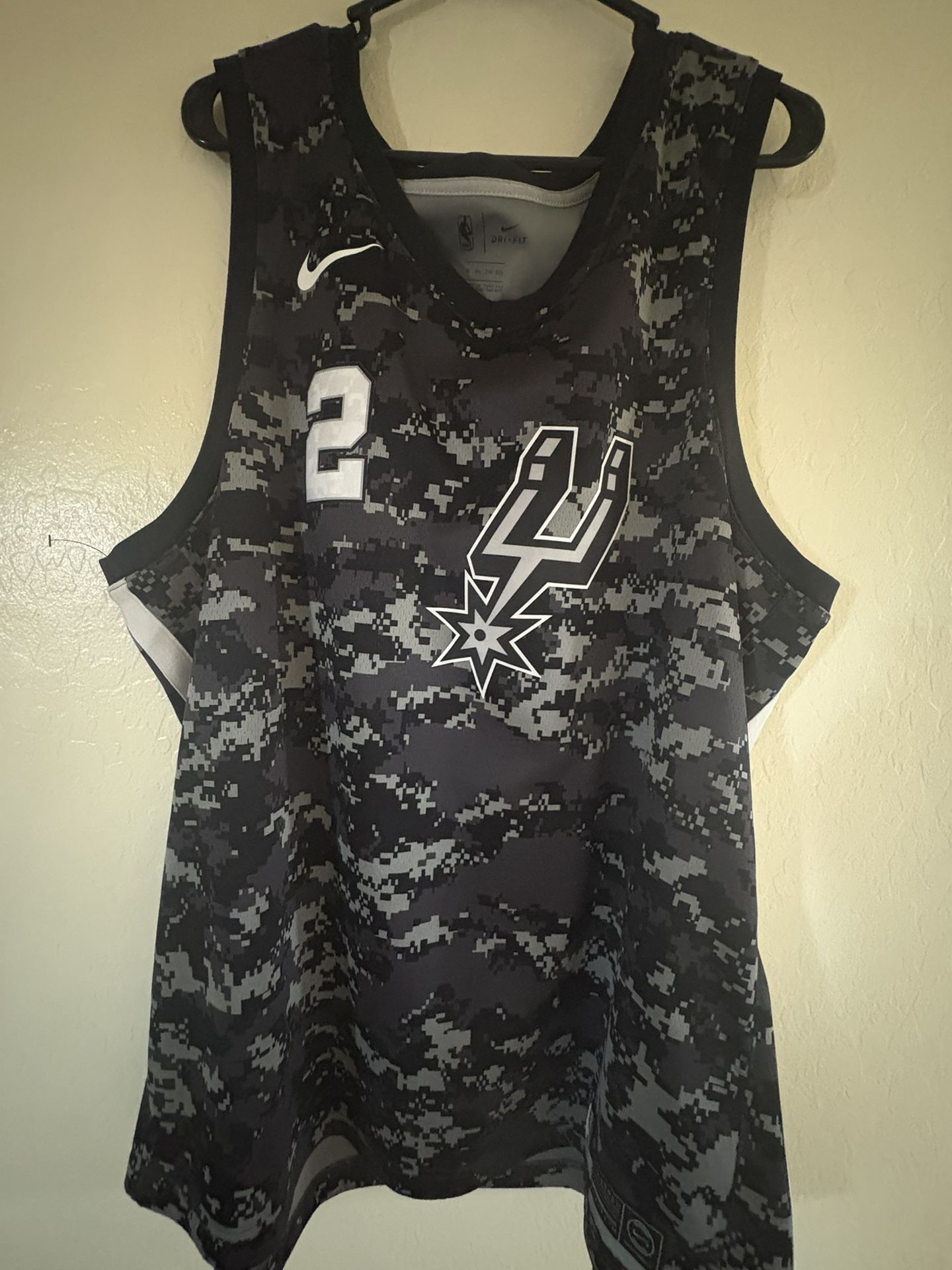 Kawhi Leonard Spurs Camo Jersey XXL – Lightly Used, Great Condition