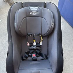 GRACO CAR SEAT