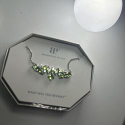 Green Necklace 