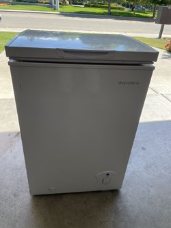 Insignia Freezer