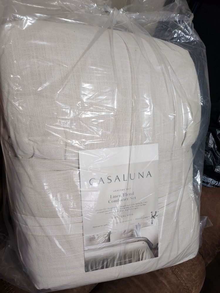 King Heavyweight Linen Blend Conforter Set.