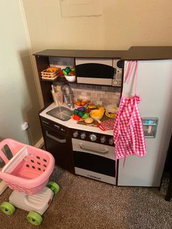 Play Kitchen