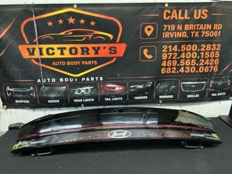 HYUNDAI SONATA 2024-2026 REAR CENTER TAILLIGHT OEM