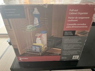 Cabinet organizer