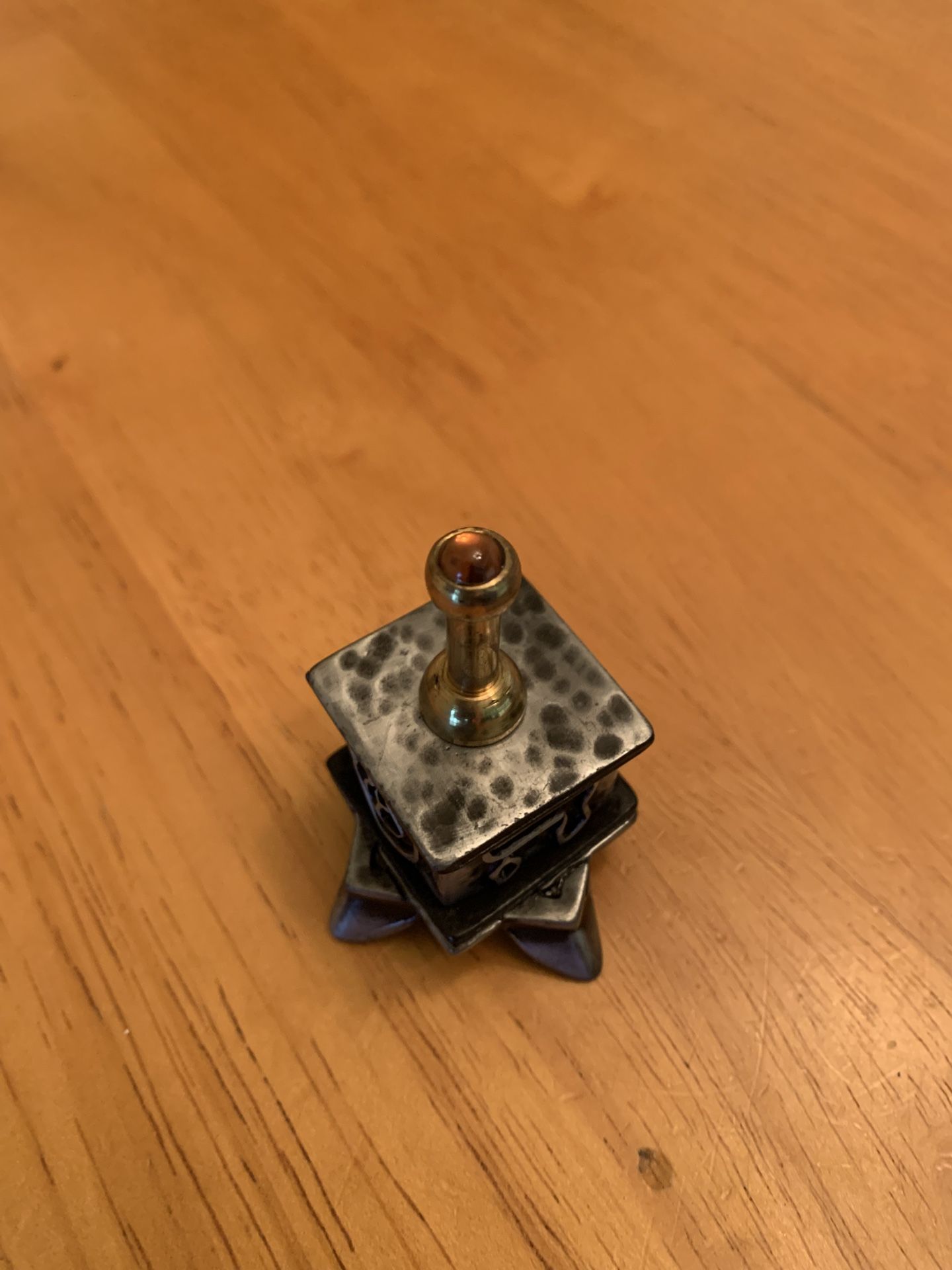 Display Dreidel