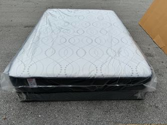 NEW MATTRESS FULL SIZE PLUSH WITH BOX SPRING