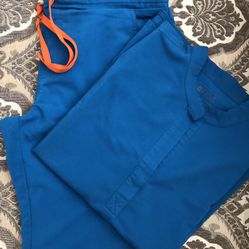 FIGS  Women’s Rafaela Scrub Top & Yola Skinny Scrub Pants Set Size: Small