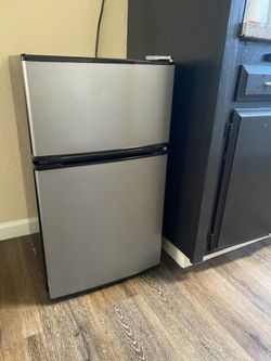 Mini Frige