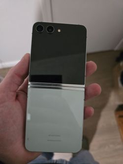 Galaxy flip 5