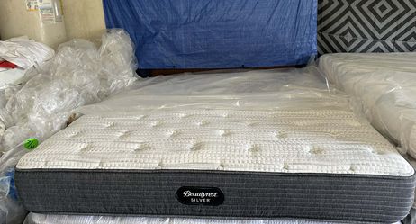 King Size Mattress (Colchón King Size)