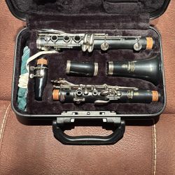 Yamaha Clarinet Advantage Model YCL-200ad1
