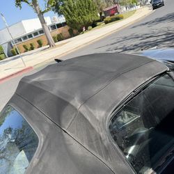 1989 through 1998 NA Mazda Miata mx-5 soft top glass window good condition Good seals