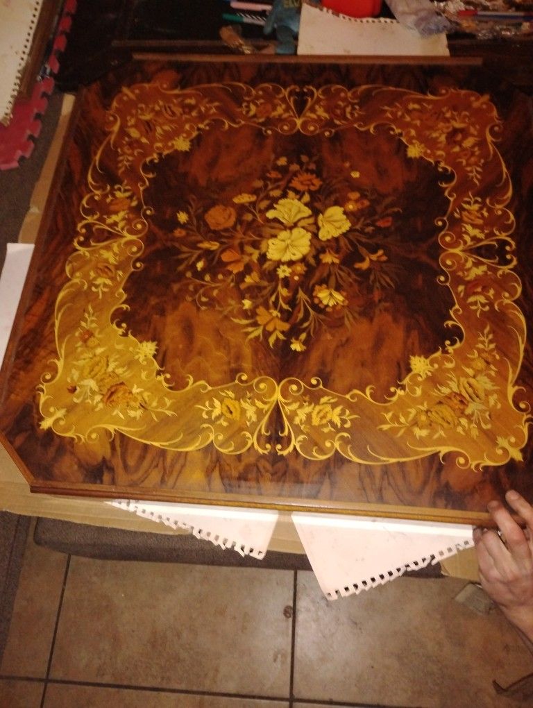 Vintage Gaming Table