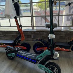 DriveTron Electric Scooter 32MPH