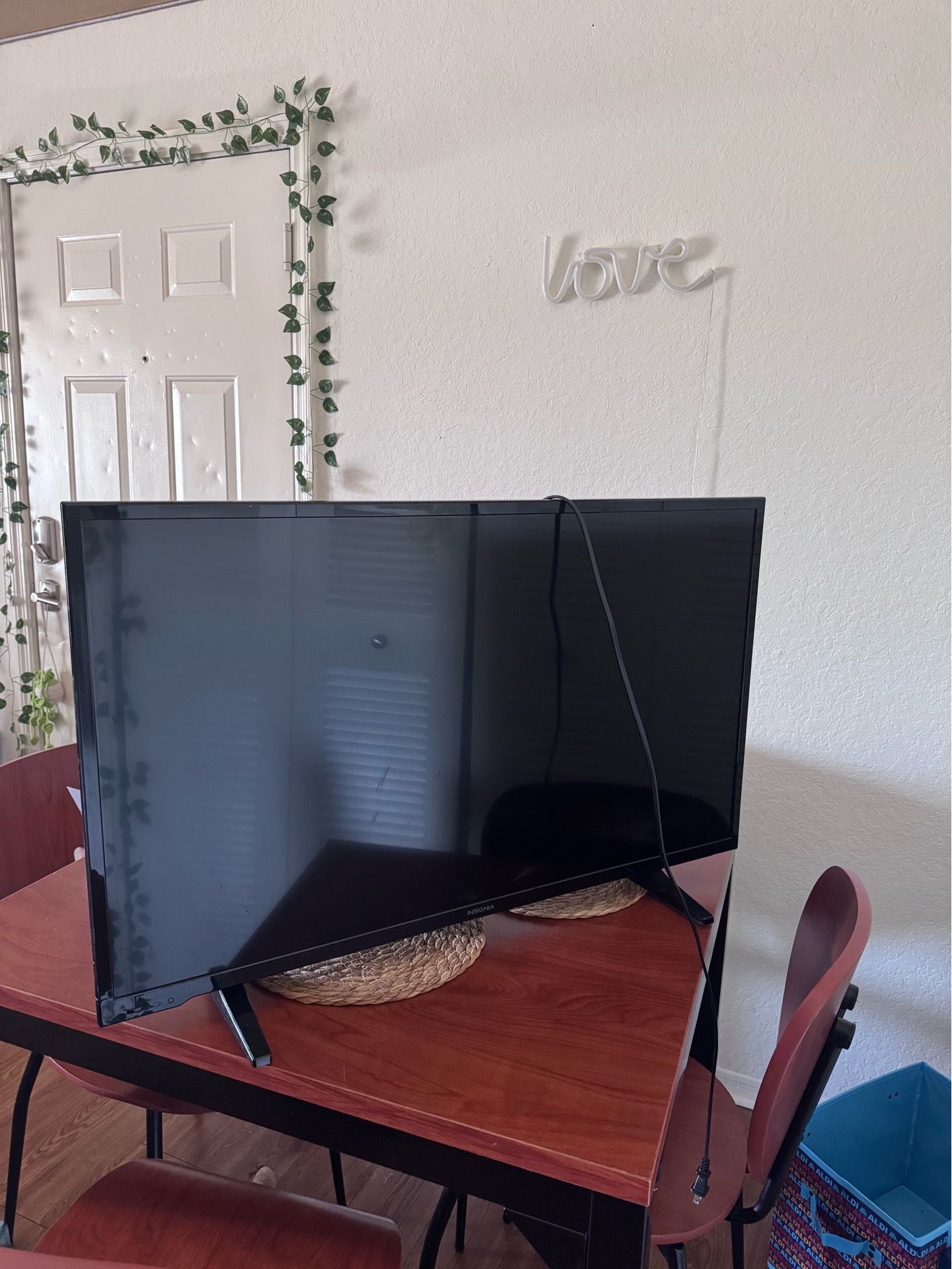 35 inch TV