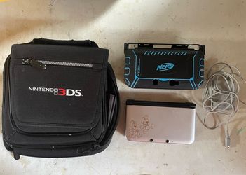 Nintendo 3DS XL  Bundle