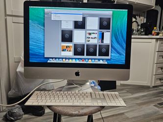 Apple iMac desk top computer
