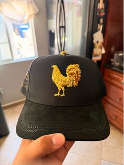 Black rooster cap