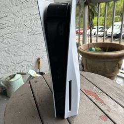 Sony PS5 Disc Version with Bluetooth headset. Read Description 