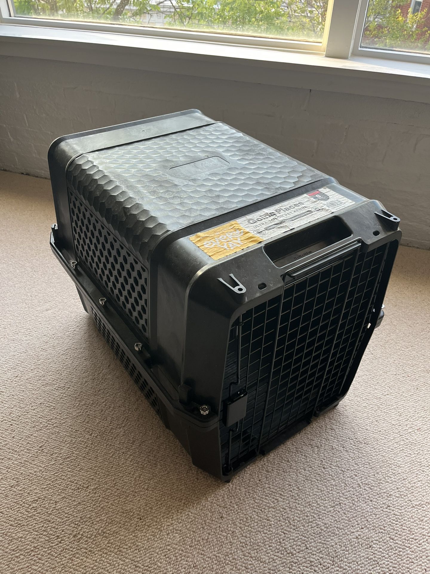 Dog Crate / Kennel / Carrier